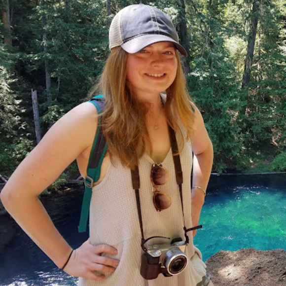 Meet your Posher, Rachel - Picture 1 of 1